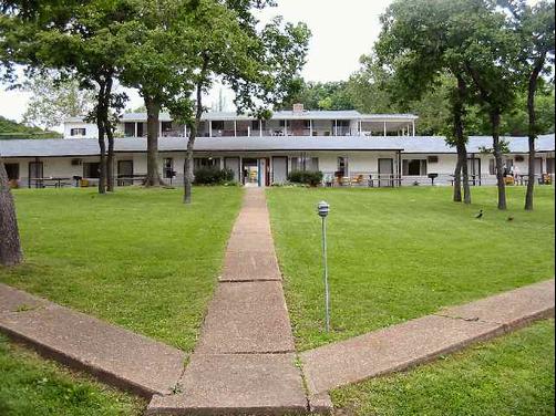 Ozark Village Resort & Marina - Lake Ozark - Patio