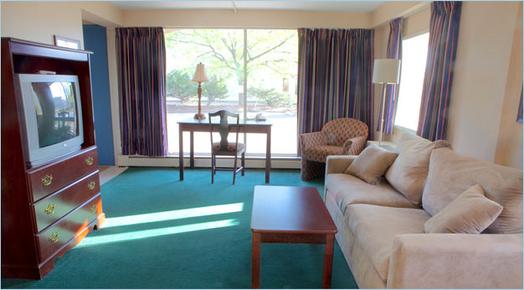 Carriage House - Hamden