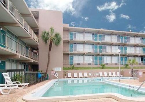 Americas Best Value Inn - Cocoa / Port Canaveral - Cocoa - Pool