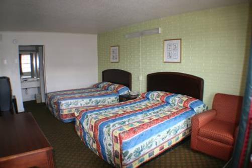 Budget Inn - Charlotte - Bedroom