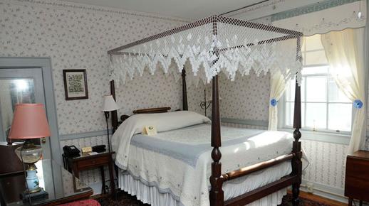 General Lewis Inn - Lewisburg
