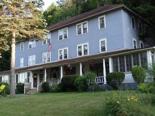 The Inn at Starlight Lake - Starlight