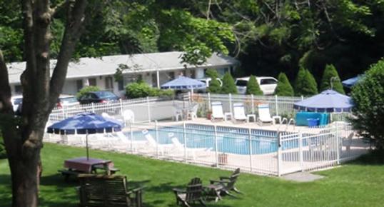 Sesuit Harbor House - East Dennis