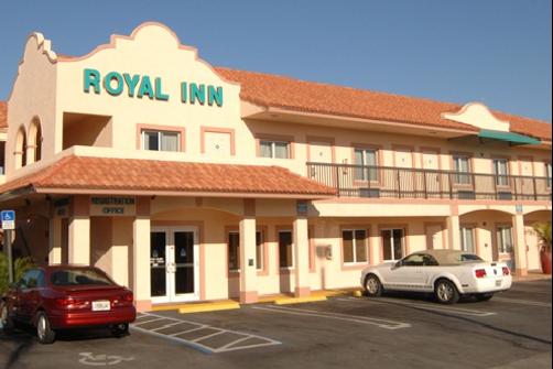 Royal Inn Hotel - Royal Palm Beach - Building
