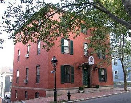 The Old Court Bed & Breakfast - Providence
