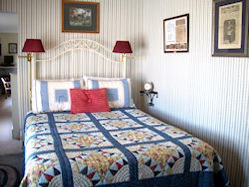 Wildflower B&B - Mountain View