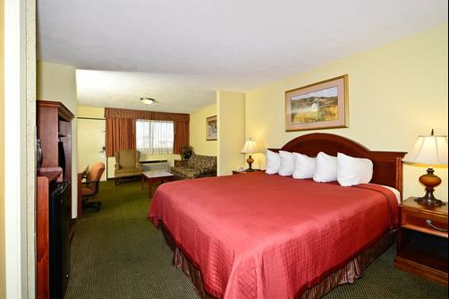 Americas Best Value Inn and Suites Aberdeen - Aberdeen - Bedroom
