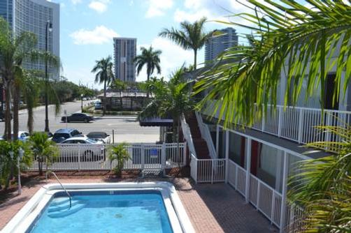 Wishes Biscayne Motel - Miami - Pool