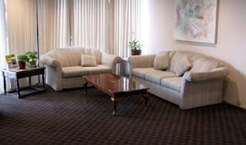 Nisei Inn - Gardena - Living room