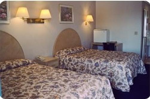 Cali Inn - Carson - Bedroom