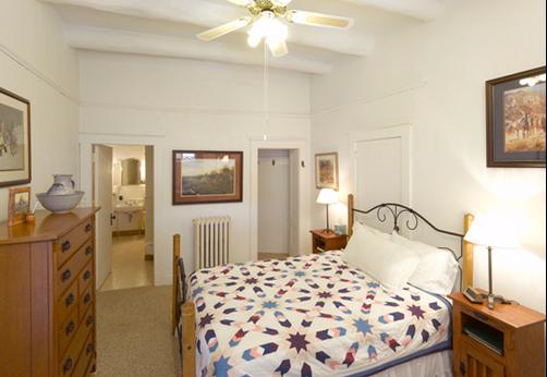Casa del Gavilan Historic Inn - Cimarron - Bedroom