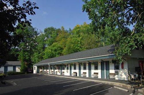Alpen Acres Motel - Blowing Rock - Building