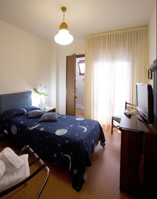 Hotel Plaza - Grado - Bedroom