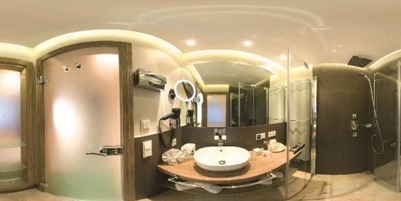 Verwöhnhotel Berghof - Sankt Johann im Pongau - Bathroom
