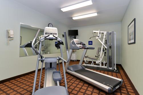 Microtel Inn & Suites by Wyndham Ft. Worth North/At Fossil - Fort Worth - Gym