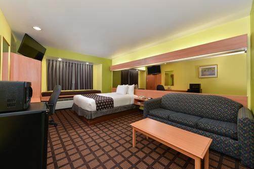 Microtel Inn & Suites by Wyndham Ft. Worth North/At Fossil - Fort Worth - Bed