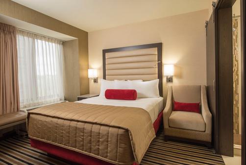 The Madison Concourse Hotel and Governor's Club - Madison - Bedroom