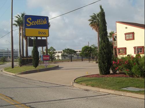 Scottish Inn - Galveston - Building