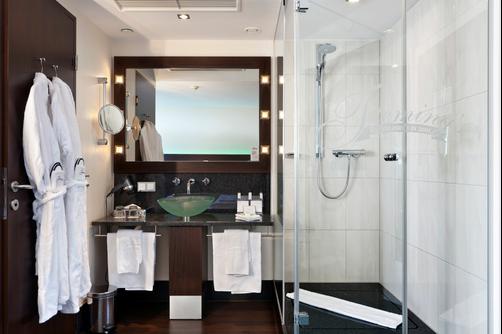 Fleming's Hotel Wien-Westbahnhof - Vienna - Bathroom