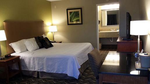 Wingfield Inn - Mayfield - King bedroom