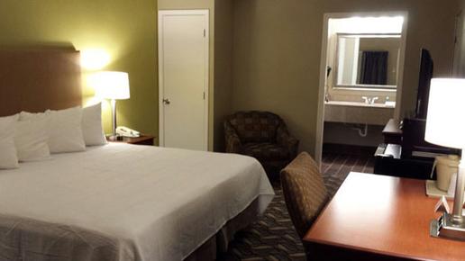 Wingfield Inn - Mayfield - King bedroom