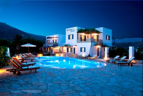 Brothers Hotel - Ios - Building