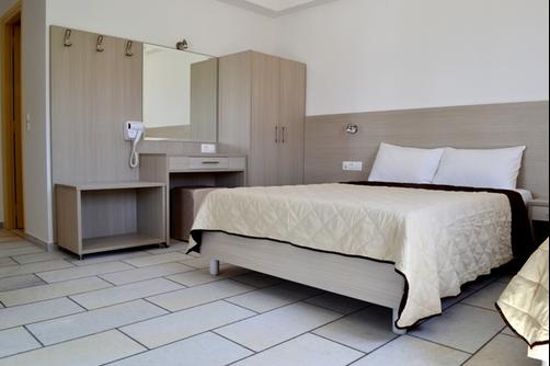 Brothers Hotel - Ios - Double room