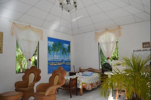 Dolphin Guest House - Granada