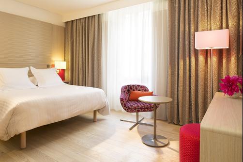 Oceania Hotel De France Nantes - Nantes - Queen bedroom