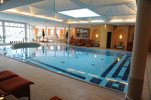 Steigenberger Hotel and Spa Bad Pyrmont - Bad Pyrmont - Pool