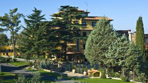 Poggio Regillo - Frascati - Building