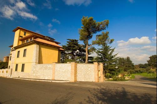 Poggio Regillo - Frascati - Building