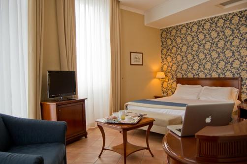 Hotel Nuvò - Naples
