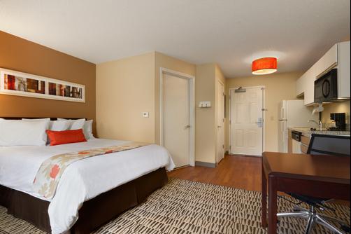 Hawthorn Suites by Wyndham Northbrook Wheeling - Wheeling - Bedroom