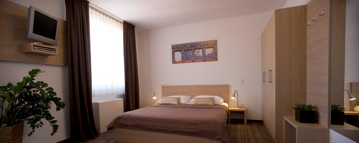 Ahotel Ljubljana - Ljubljana - Bedroom