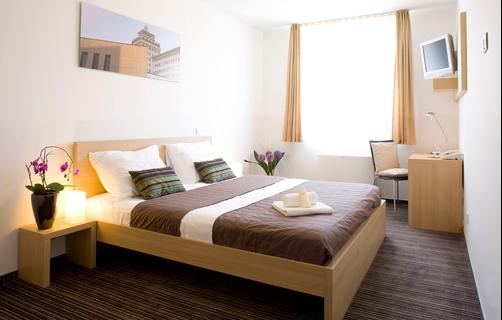 Ahotel Ljubljana - Ljubljana - Bedroom