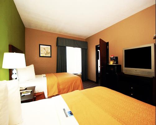 Quality Suites - Sulphur - Bedroom