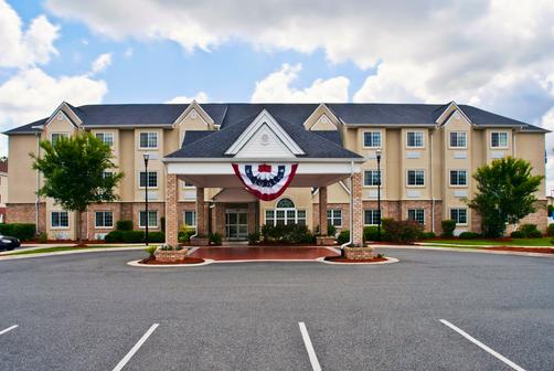 Microtel Inn & Suites by Wyndham Kingsland - Kingsland - Building