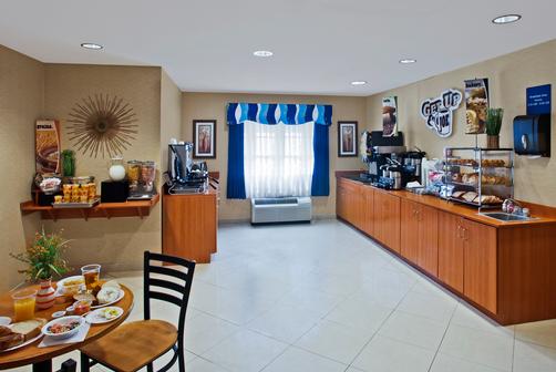 Microtel Inn & Suites by Wyndham Kingsland - Kingsland - Restaurant