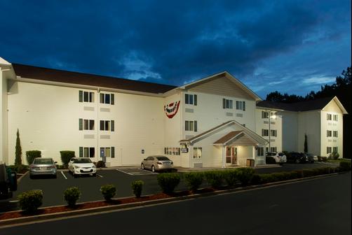 Days Inn Darien - Darien - Building