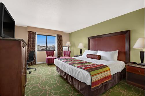 Days Inn Penn State - State College - Bedroom