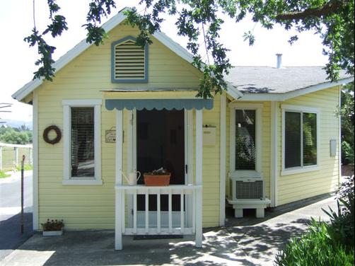 Windrose Romantic Cottages - Windsor