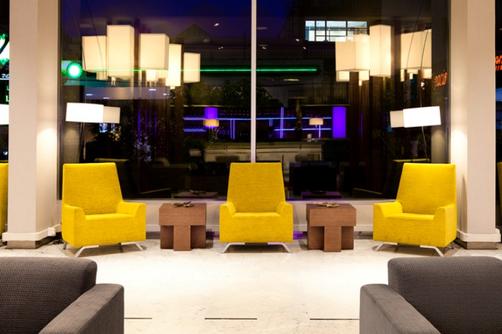Aparthotel Atenea Barcelona - Barcelona - Bar