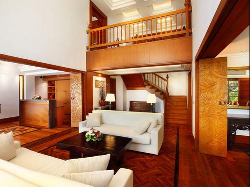 Nusa Dua Beach Hotel & Spa - Denpasar - Living room