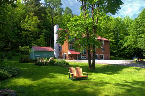 Weathertop Mountain Inn - Waitsfield - Building