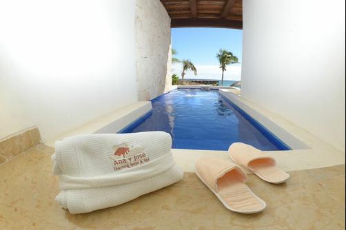 Ana y Jose Charming Hotel And Spa - Tulum - King bedroom