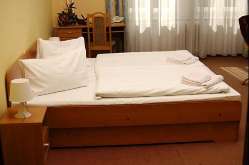 Hotel City Bell - Prague - Bedroom