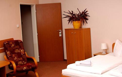 Hotel City Bell - Prague - Bedroom