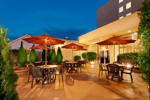 Holiday Inn Norwich - Norwich - Patio