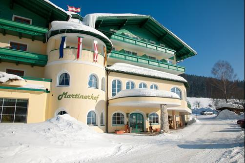 Wohlfühlhotel Martinerhof - St. Martin am Tennengebirge - Building